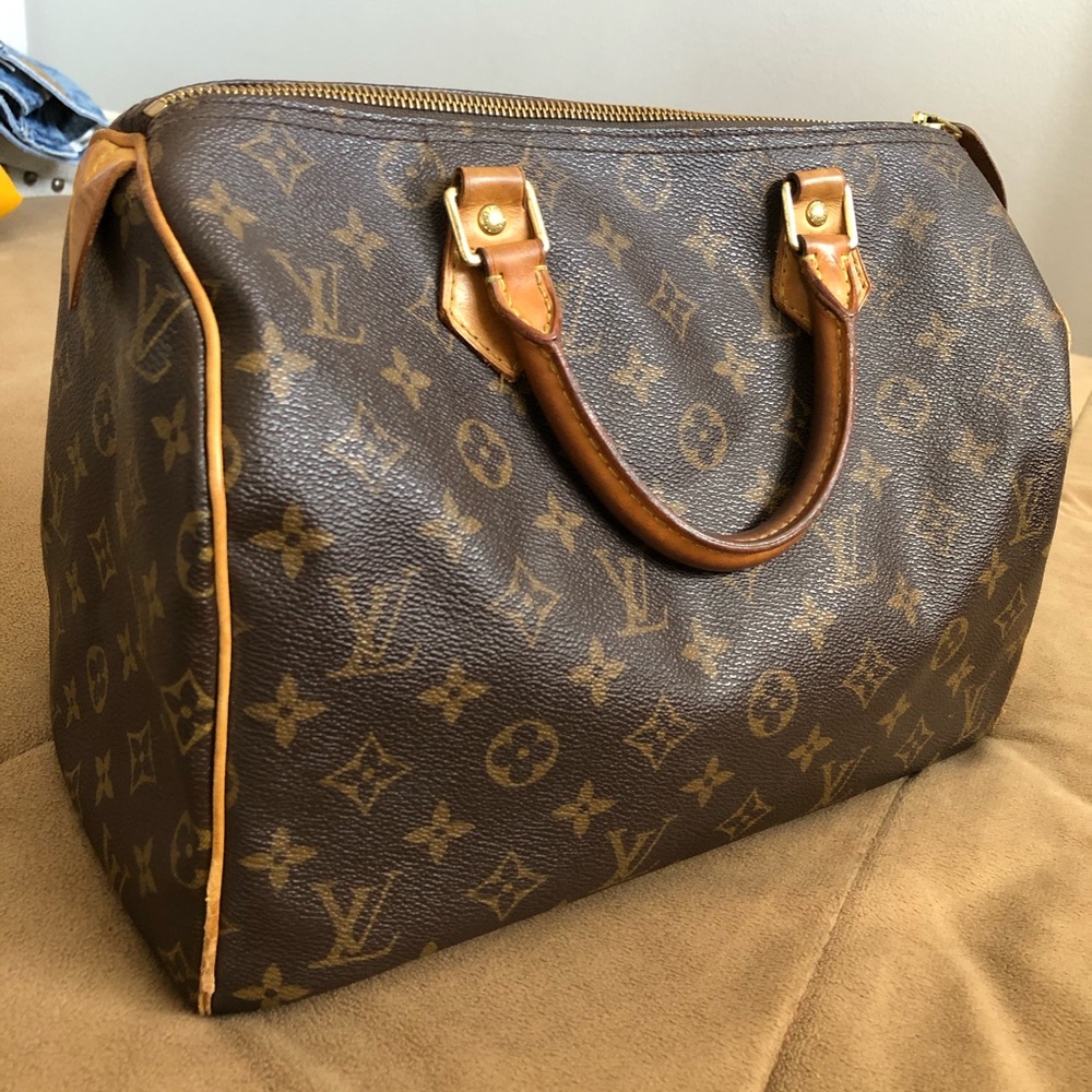 Louis Vuitton Speedy bag